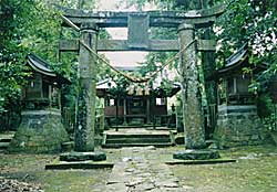 高塚熊野座神社（たかつかくまのざじんじゃ）